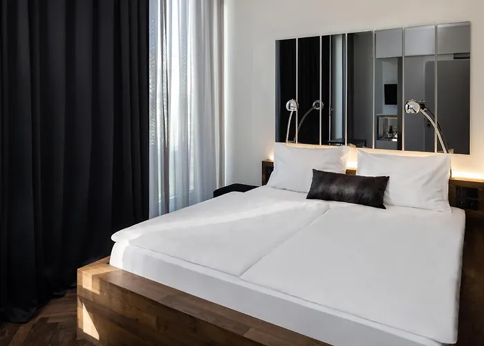 Hotell Amano Grand 4*