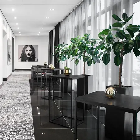 Amano Grand Hotel 4*