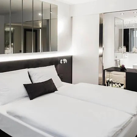 Amano Grand Hotel 4*