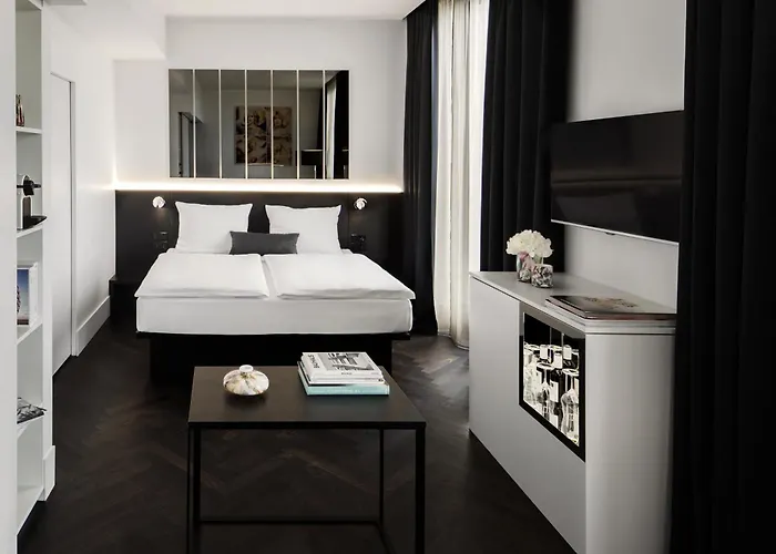 Amano Grand Hotel 4*